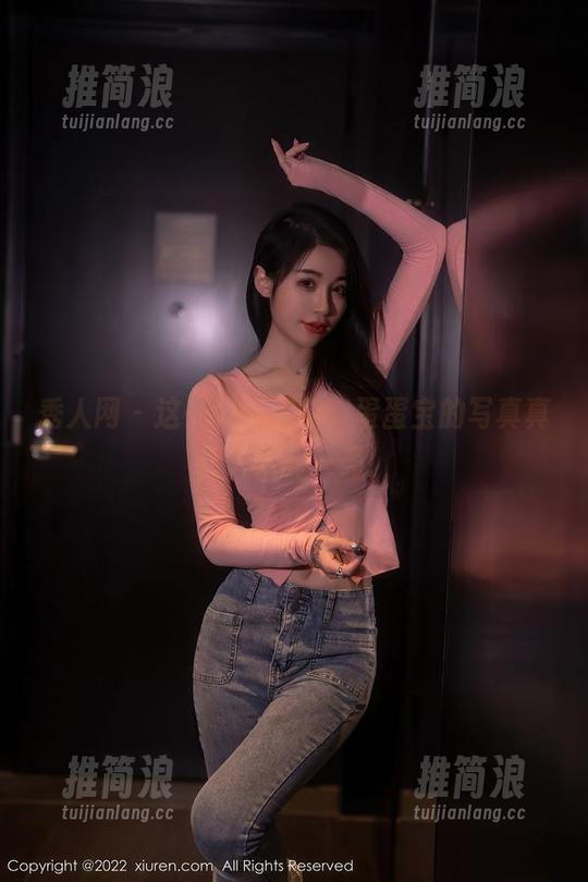 秀人网 - 这一辑高跟鞋，蛋蛋宝的写真真让人眼前一亮！