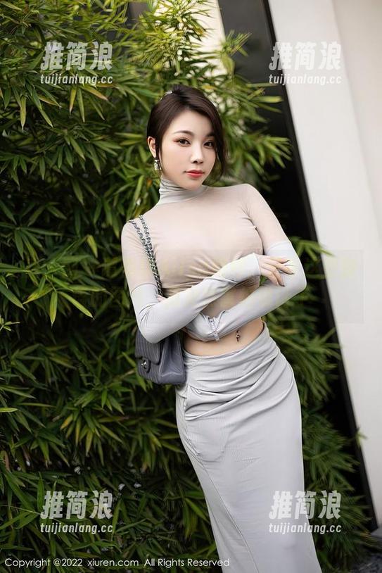 秀人网 - 谭睿琪Ailsa婚纱：分享这些静谧的图片，我突然害怕说话了
