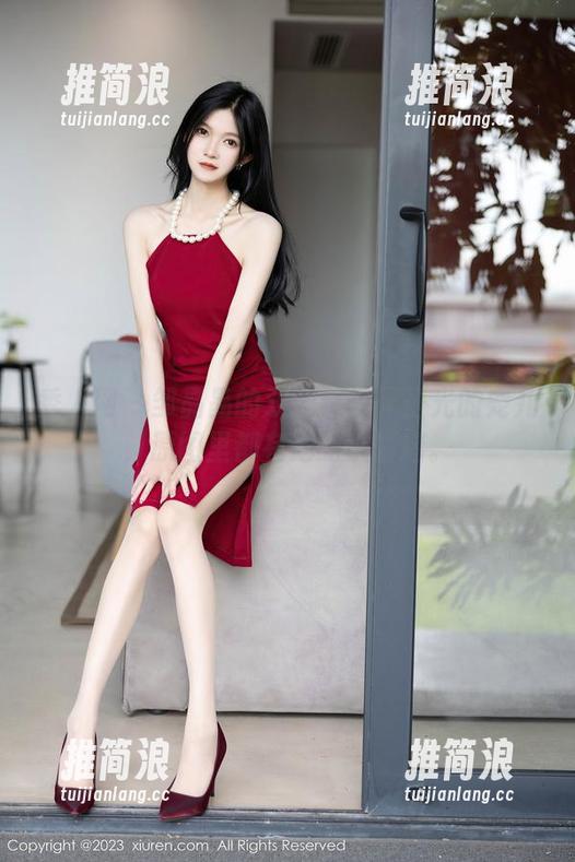 秀人网 - 邹晶晶的双马尾是无圣光的宠儿，原图里都有她的小情绪。