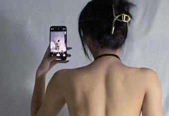 微密圈 – 看有趣的照片？纪念小小v的美图，让我琢磨裤里丝的意义