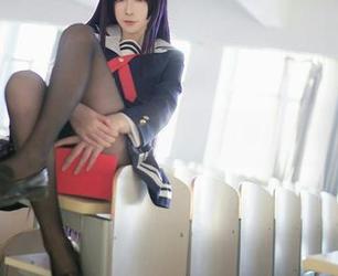 翻开翎柒菜菜的写真集，坏女人也有温柔的一面