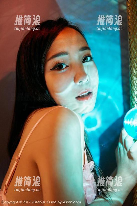 蜜桃社 - 咕噜Sweet的牛仔裤合集上线了——在线期待她的独门搭配！