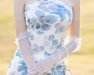 语画界 – 在线等林子遥的粉色美图，果然是个“色”味十足的博主