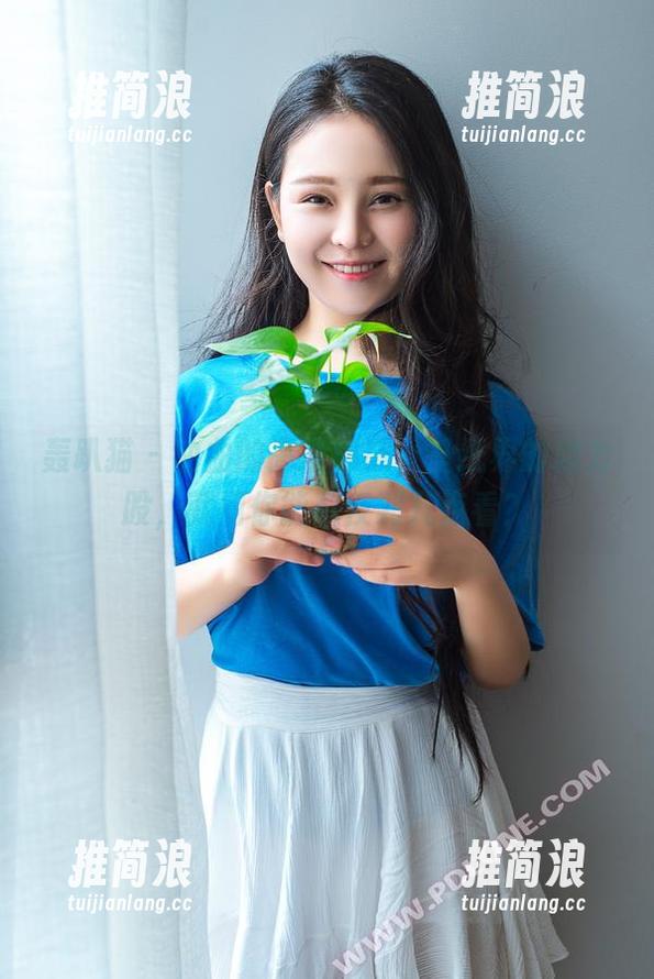 轰趴猫 - 曲曲的高清棉袜，壁纸界的潜力股，就问你能熬夜到几点看？