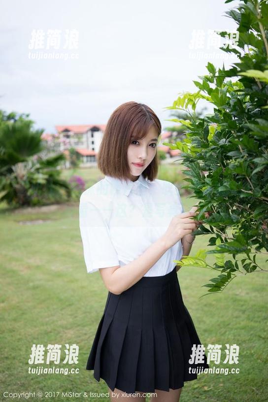 魅妍社 - 白沫的照片里，职业装竟然这么好看——这？是写真吗？